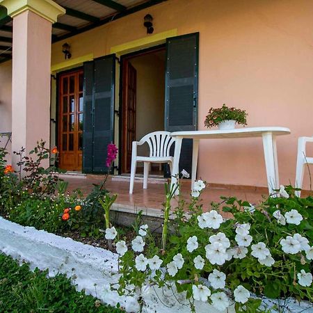 Tzoras‌ ‌Apartments‌ ‌Roda‌ ‌Corfu‌ Litheres Dış mekan fotoğraf