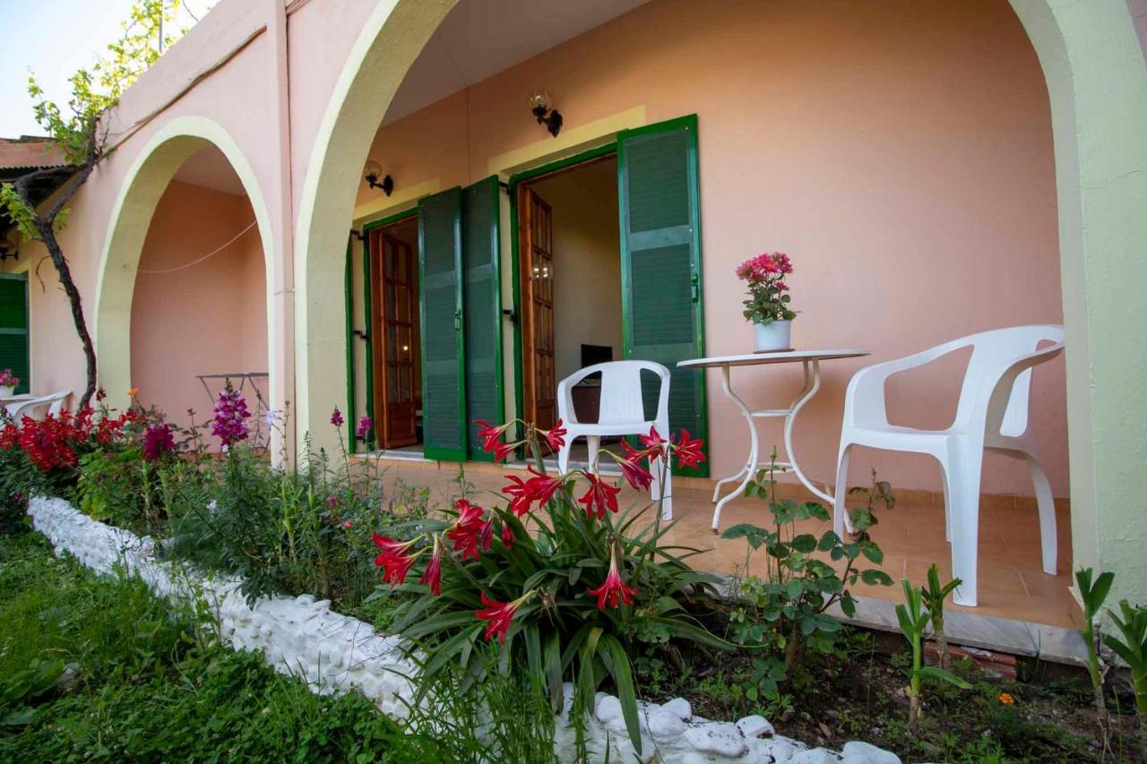 Tzoras‌ ‌Apartments‌ ‌Roda‌ ‌Corfu‌ Litheres Dış mekan fotoğraf