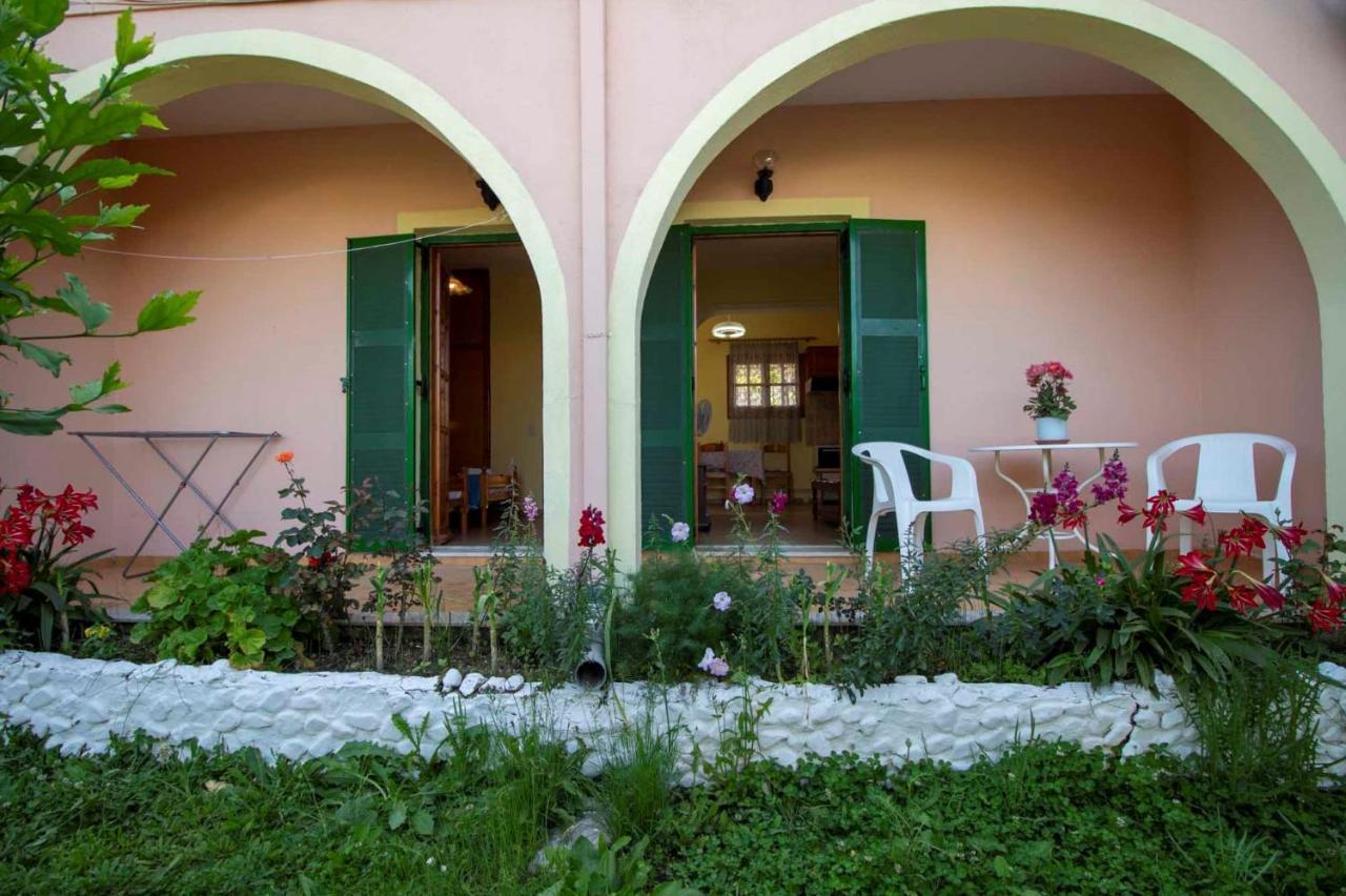 Tzoras‌ ‌Apartments‌ ‌Roda‌ ‌Corfu‌ Litheres Dış mekan fotoğraf