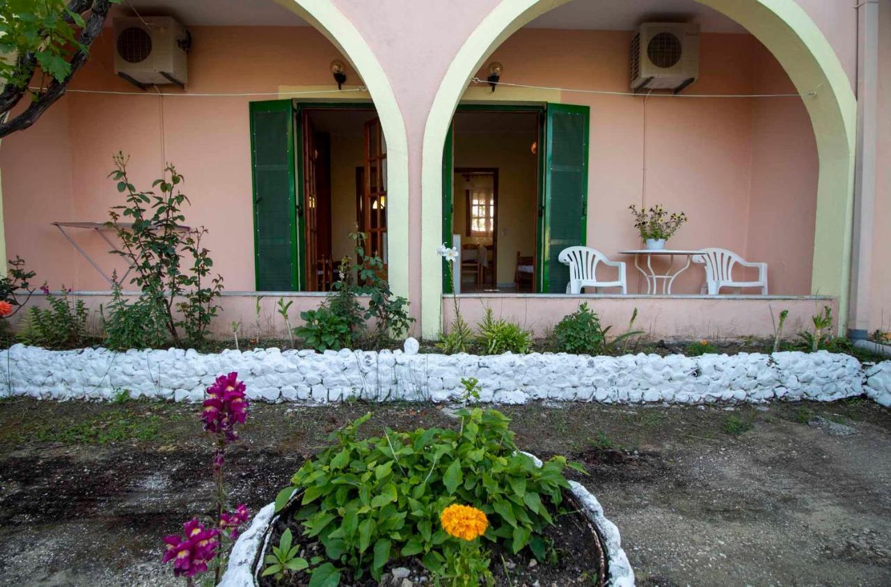 Tzoras‌ ‌Apartments‌ ‌Roda‌ ‌Corfu‌ Litheres Dış mekan fotoğraf