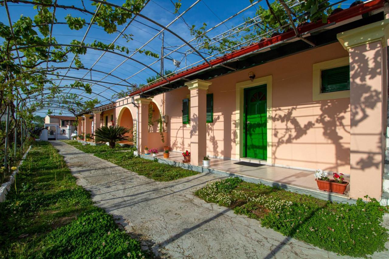 Tzoras‌ ‌Apartments‌ ‌Roda‌ ‌Corfu‌ Litheres Dış mekan fotoğraf